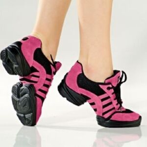 40) SoDanca Dance Sneakers Sz. 8